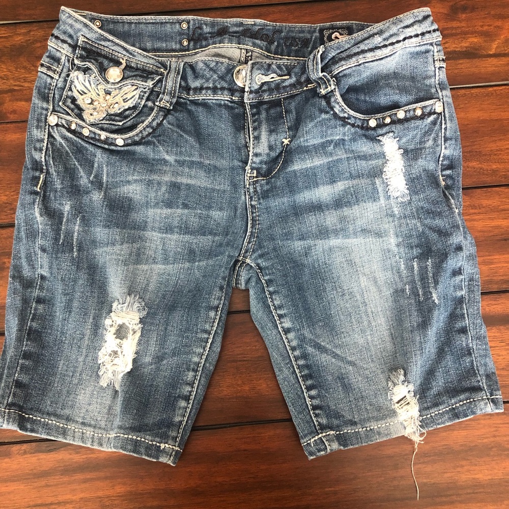 LA idol shorts